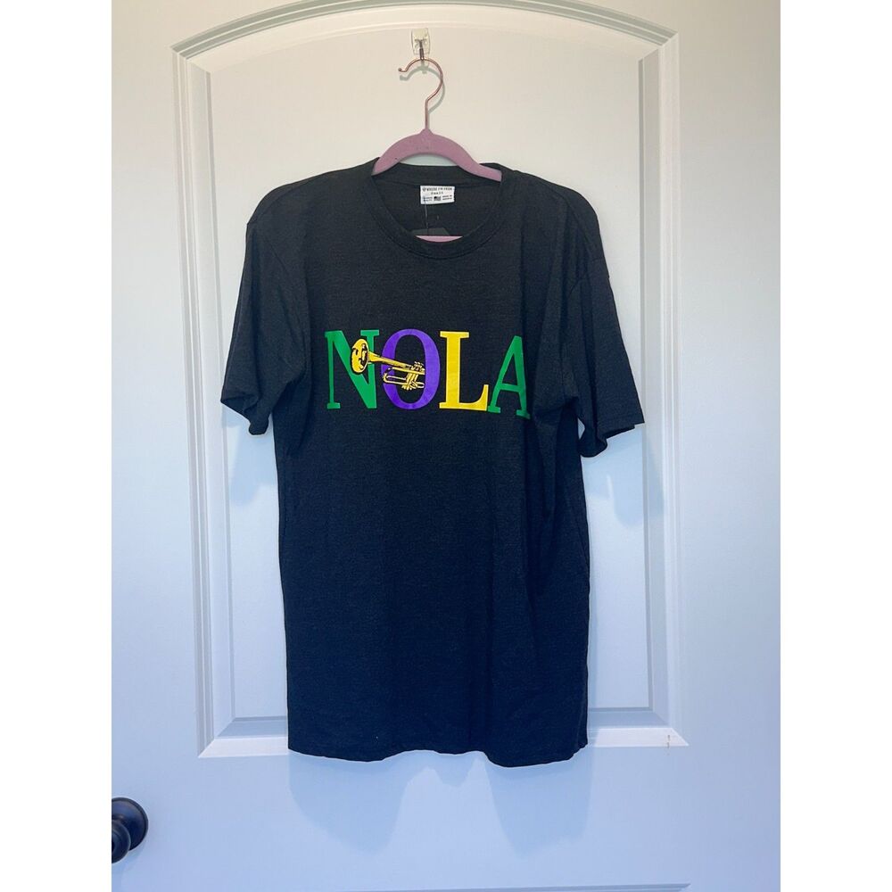 NWT Where I'm From NOLA Gray T-Shirt Size Small